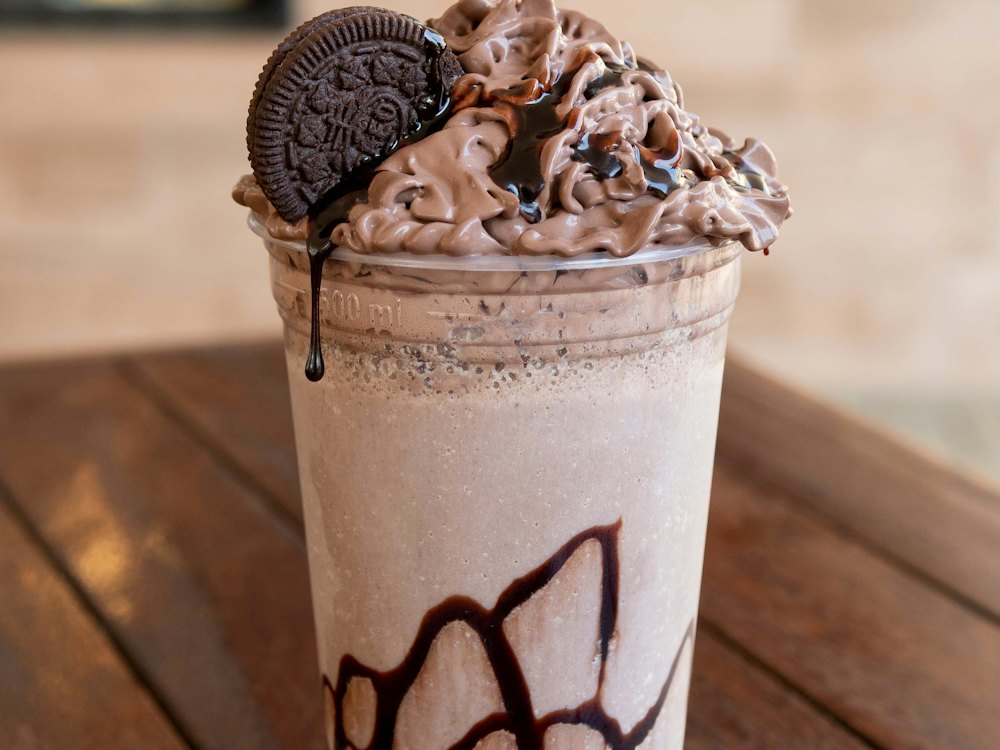 Chocolate shake with cream